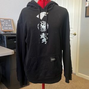 Game of Thrones sz L women’s fitted hoodie. As shown